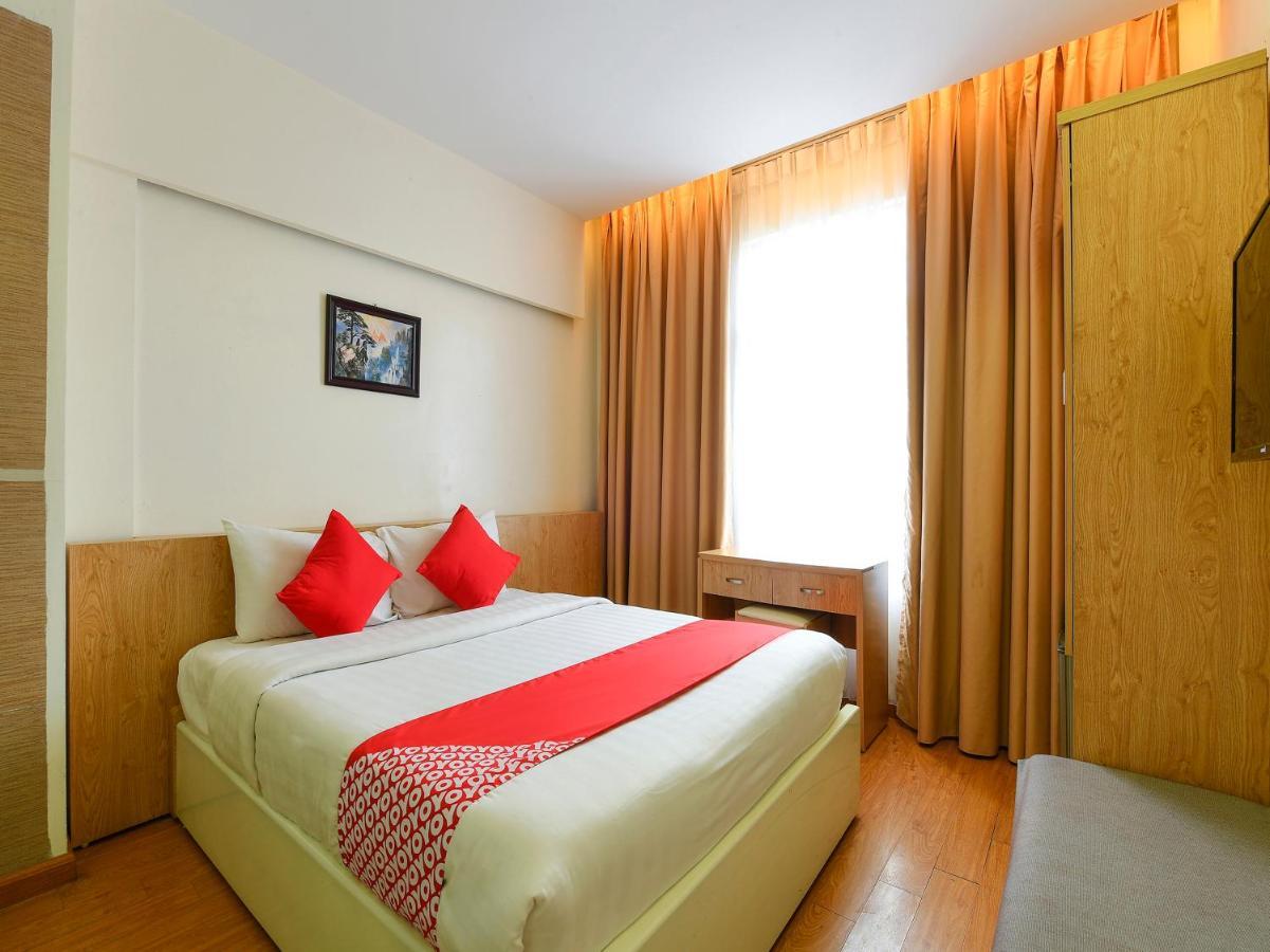 Oyo 210 Saki Hotel Hanoi Buitenkant foto