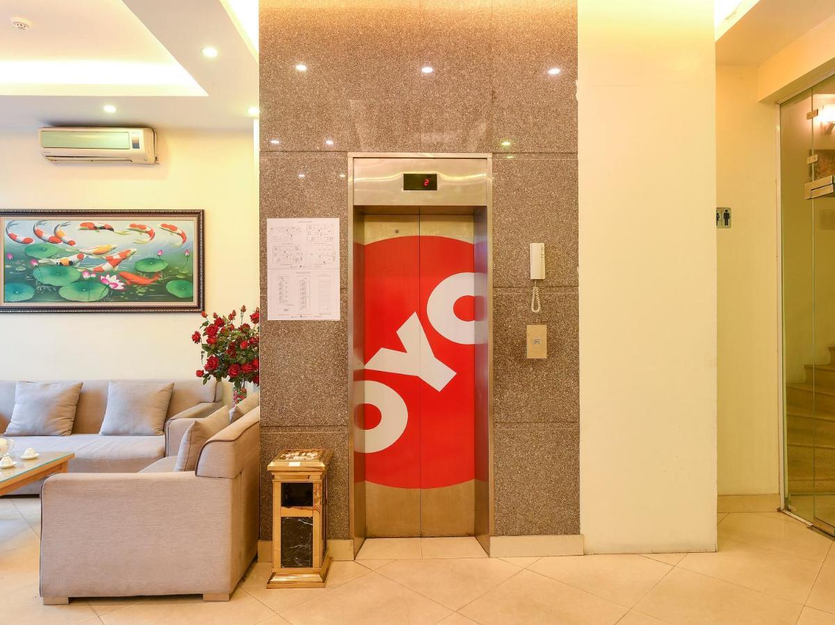 Oyo 210 Saki Hotel Hanoi Buitenkant foto