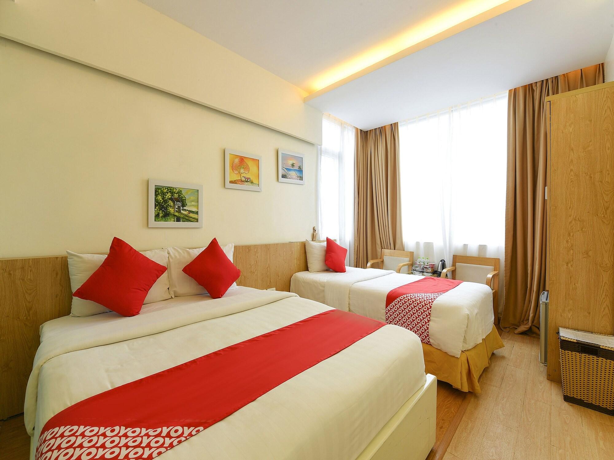 Oyo 210 Saki Hotel Hanoi Buitenkant foto