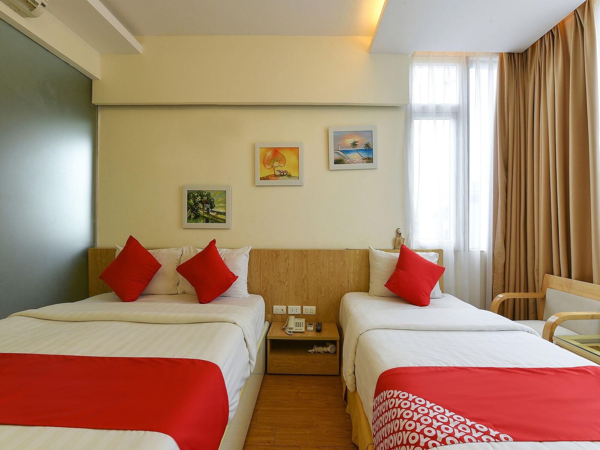 Oyo 210 Saki Hotel Hanoi Buitenkant foto