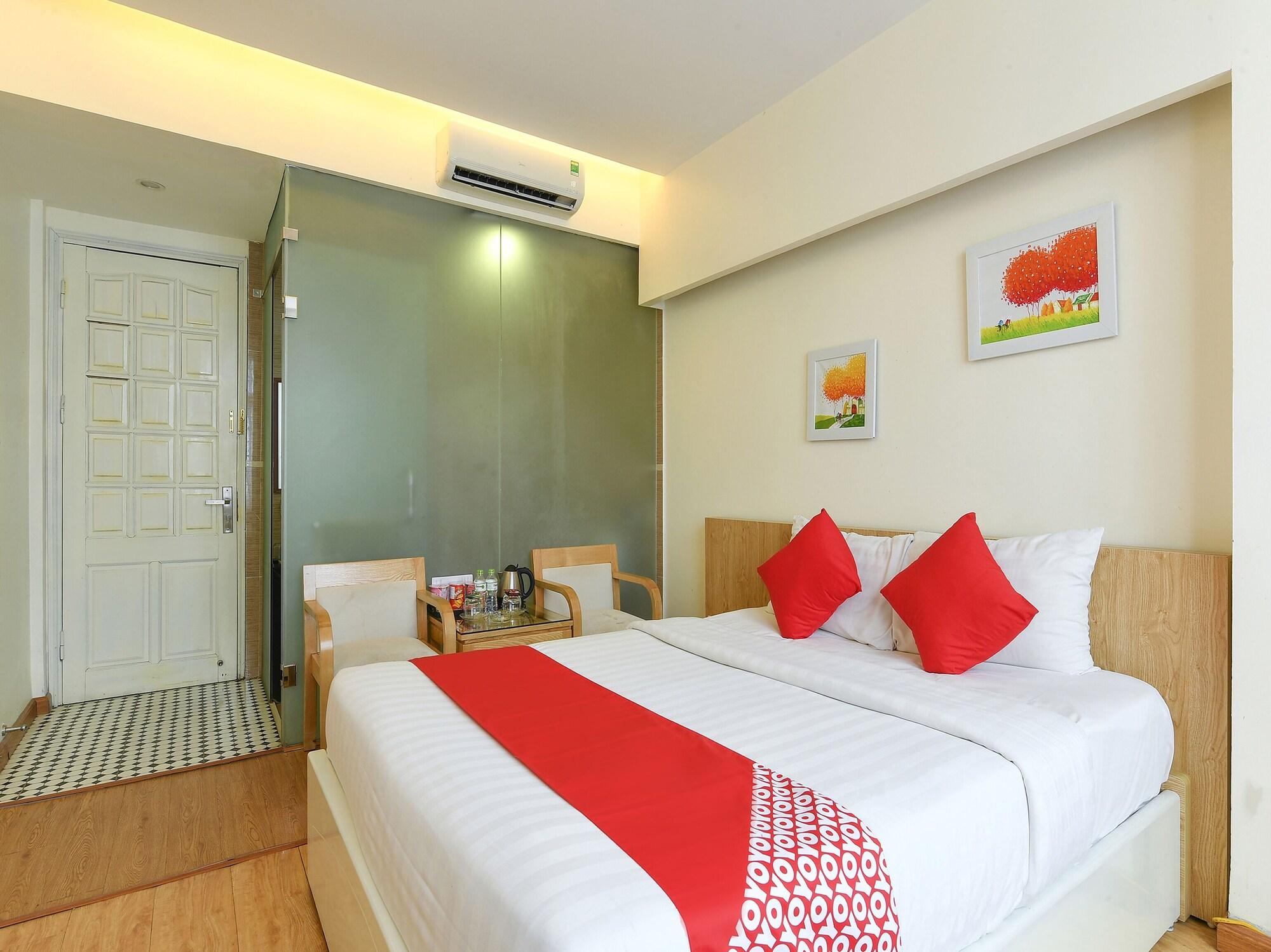Oyo 210 Saki Hotel Hanoi Buitenkant foto