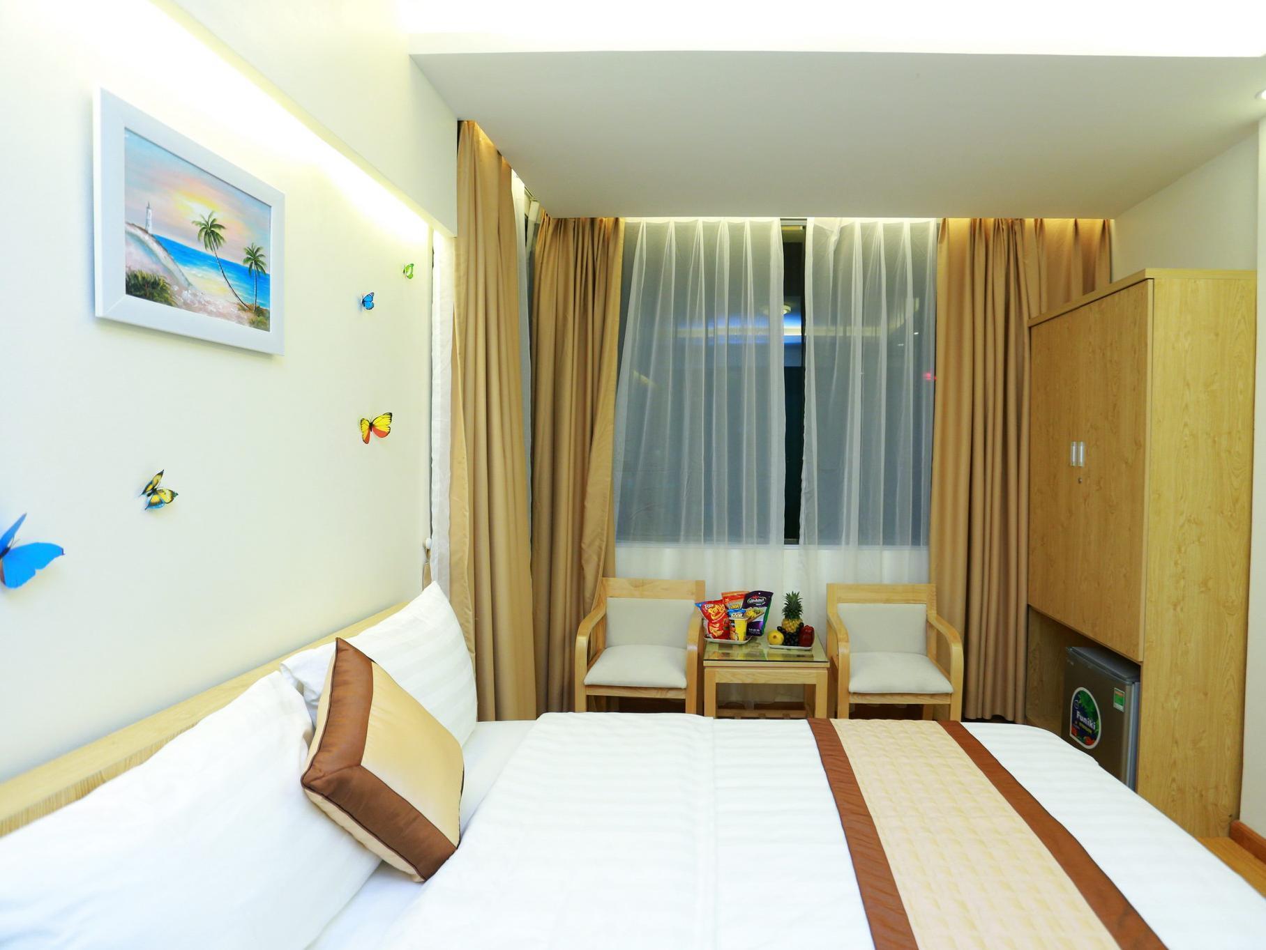Oyo 210 Saki Hotel Hanoi Buitenkant foto