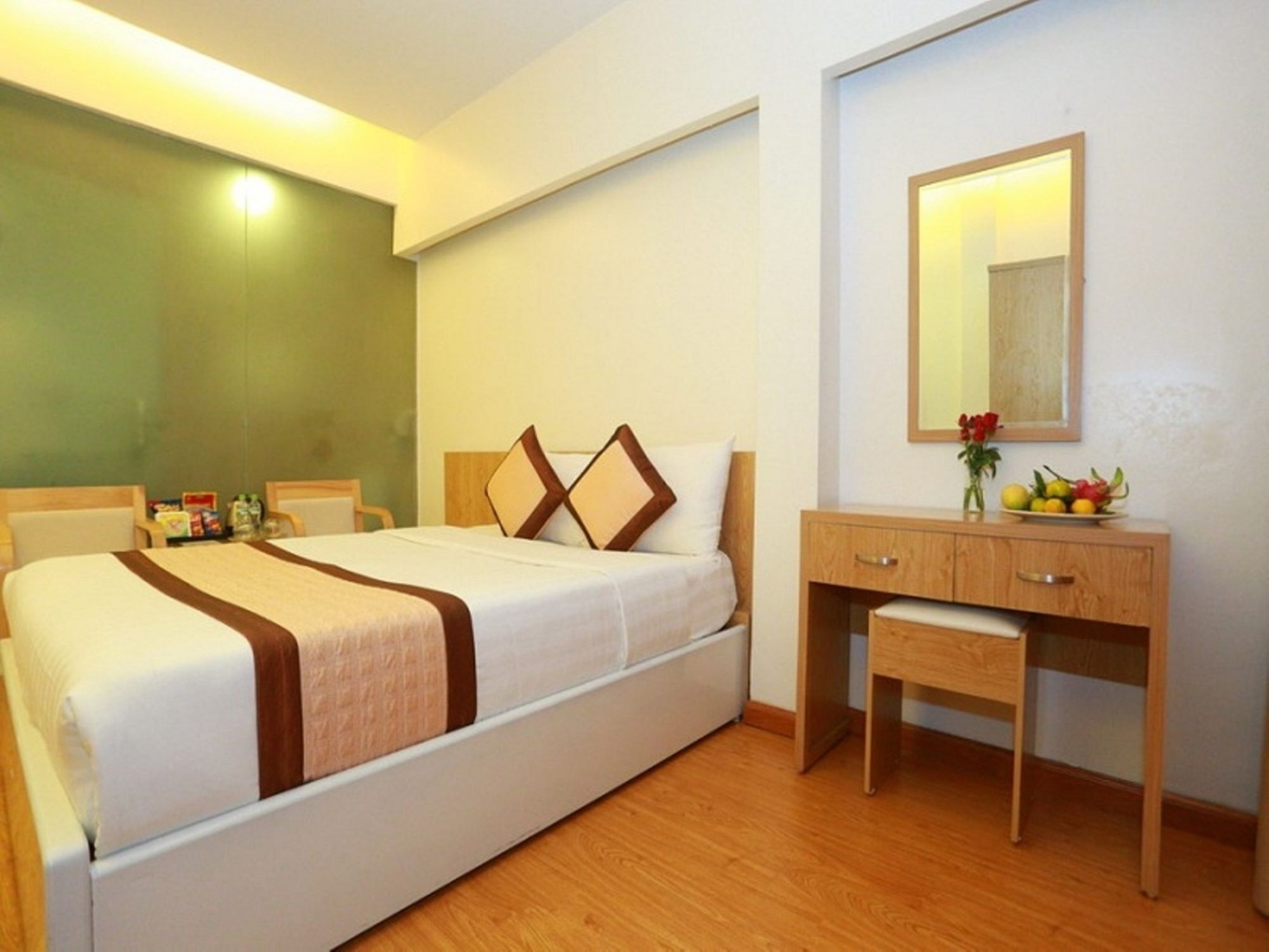 Oyo 210 Saki Hotel Hanoi Buitenkant foto